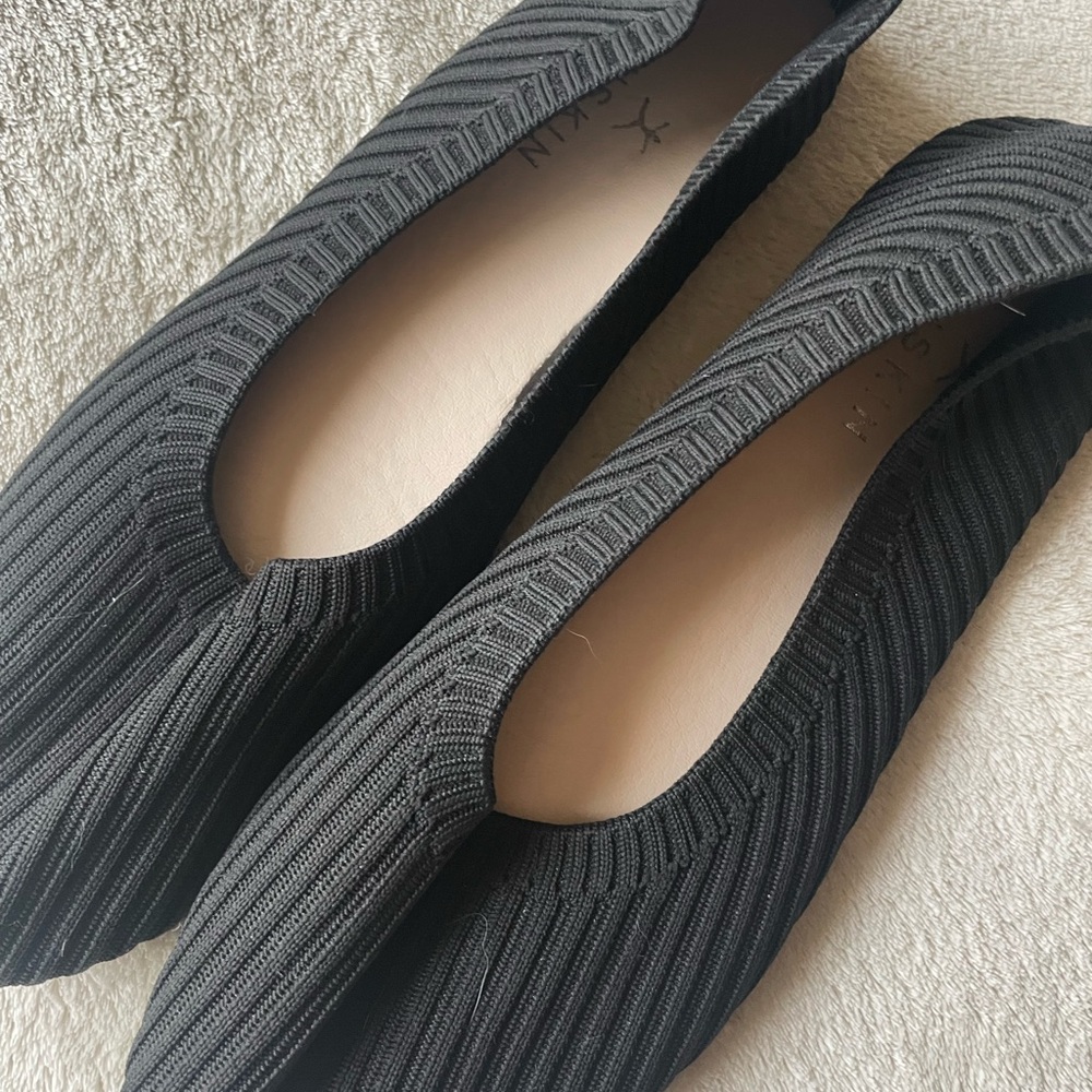 Danskin Women's Black Ribbed Loafers